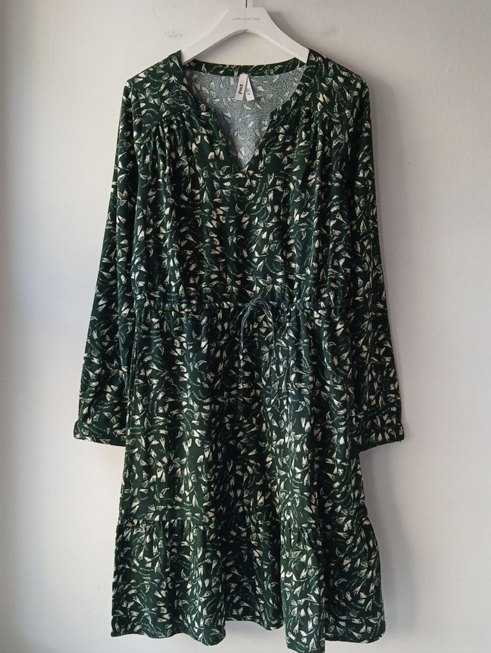Pact Organic Cafe Crepe Tiered Dress Dark Green Print Women's XS